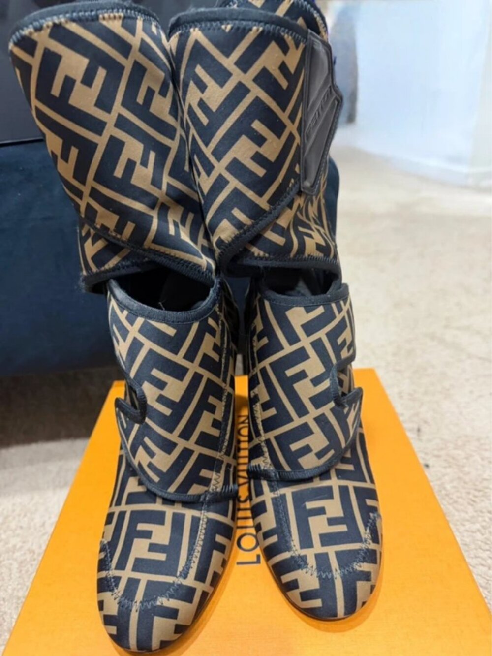 Fendi logo boots